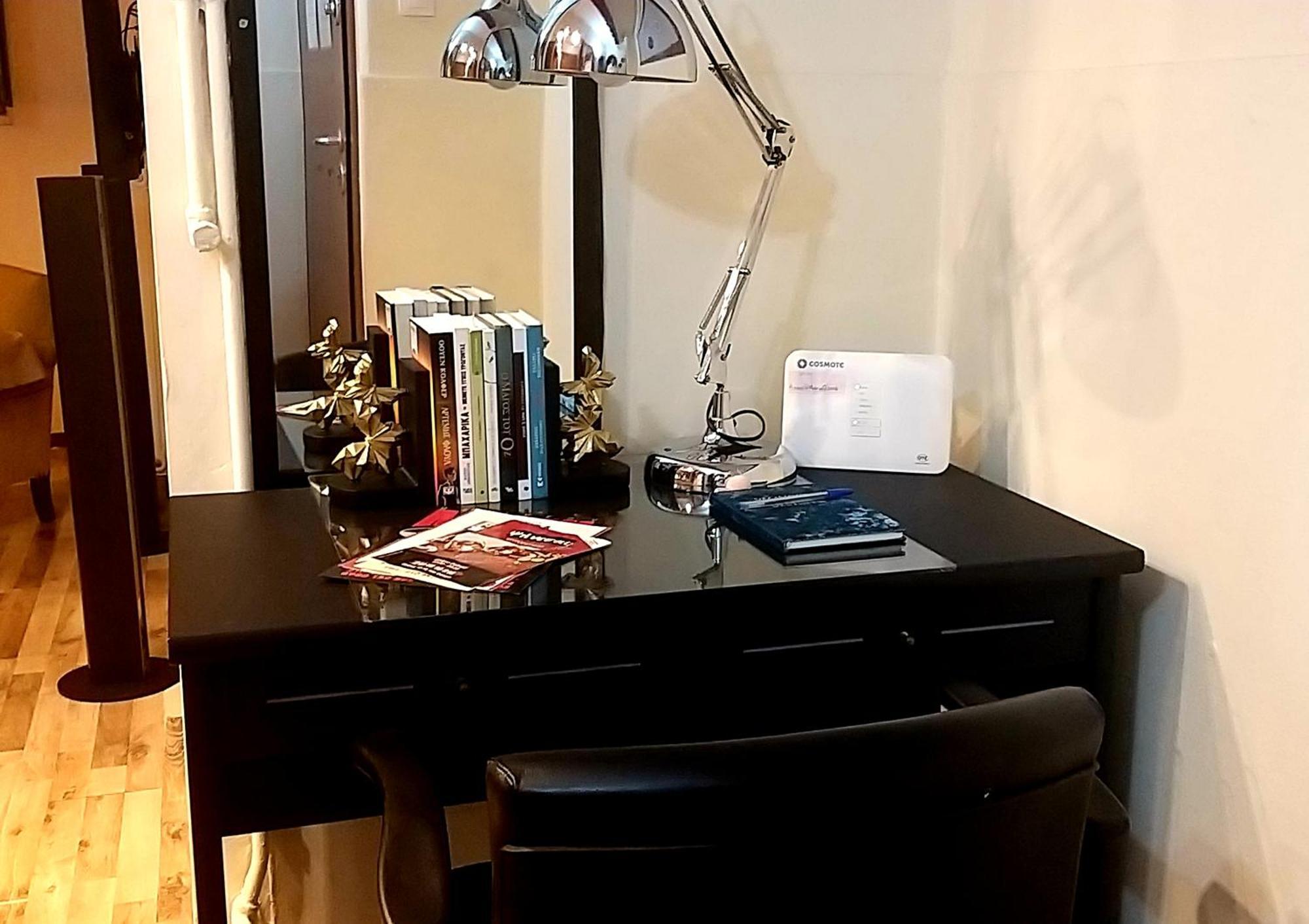Anna Maria Greek Filoxenia Apartment Piraeus Bagian luar foto